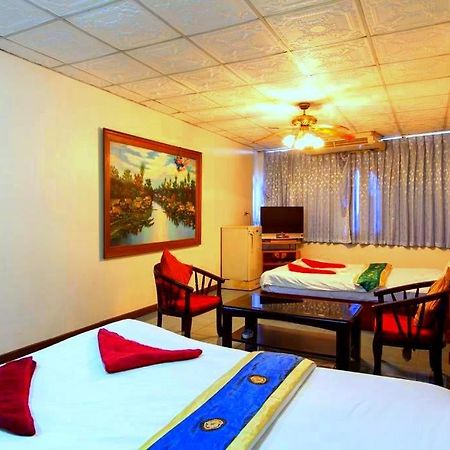 Walking Street Encore Hotel Pattaya Ngoại thất bức ảnh