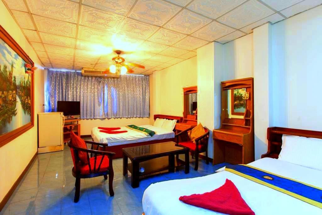 Walking Street Encore Hotel Pattaya Ngoại thất bức ảnh